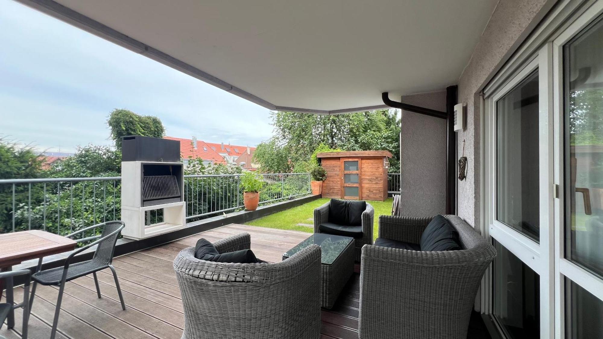 Ludwigshome Luxus - Zentral, Kostenloser Parkplatz, Terrasse Ludwigsburg Dış mekan fotoğraf